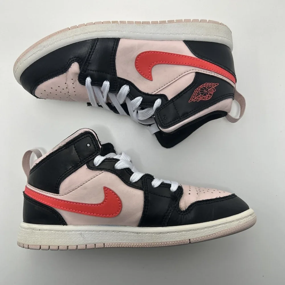Nike Air Jordan 1 Mid Sneaker (PS) Sz 2.5Y Women's Sz 4 Pink/Infrared 640734-604